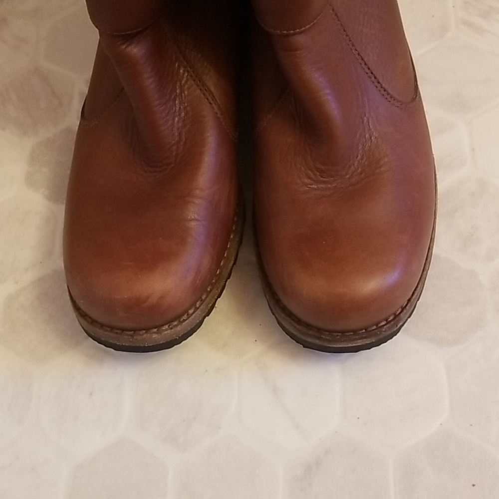 UGG camel shearling boots - Picture 3 of 12